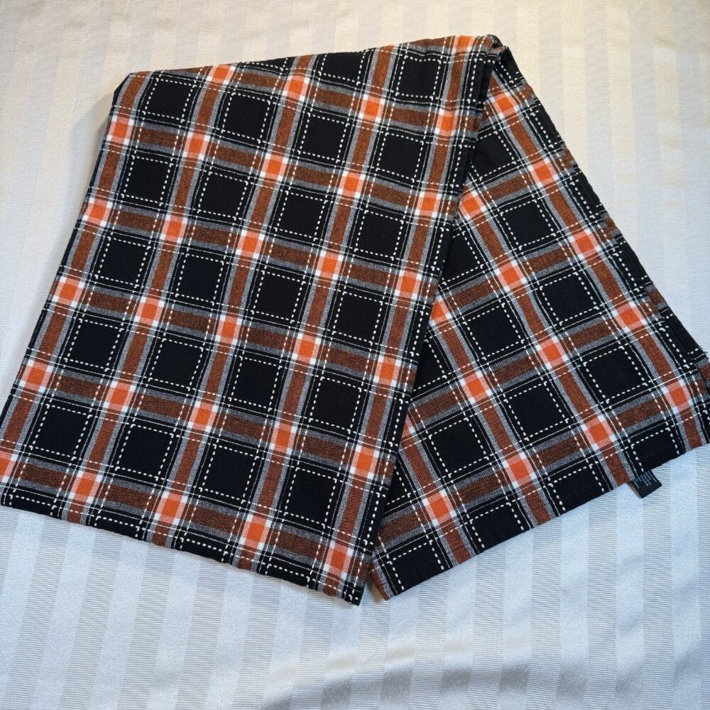 Cynthia Rowley Tablecloth Plaid 60”x 84” Orange, Black & White W/ Silver EUC